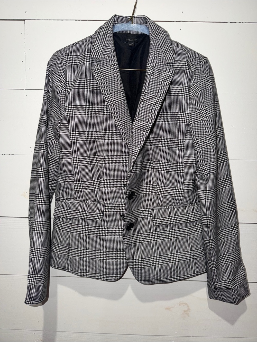 Ann Taylor Black and White Blazer Size 0